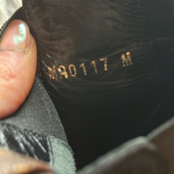 Louis Vuitton Suede Chelsea Boots - Picture 15 of 15